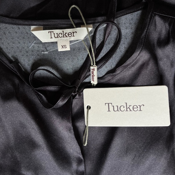 Tucker NYC Black Dress - Picture 3 of 4